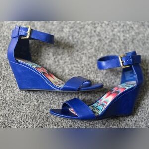 American Eagle Blue Wedge Pump Heel Ankle Strap Peep Toe Woman's Size 7.5